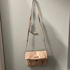 Reaction Kenneth Cole Light Pink Purse